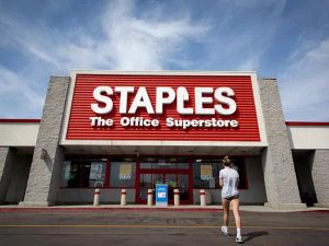 Staples Office SuperStore Търговски платформени табла